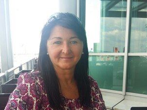Gyerekeket tanít taekwondozni