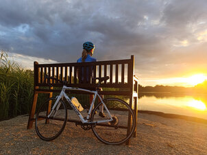 Kerékpáron kalandoznak